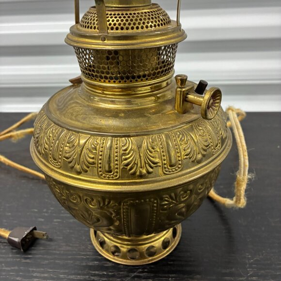 Vintage B&H Oil Lamp Font Banquet Kerosene Center Draft Decor Antique - Picture 3 of 9